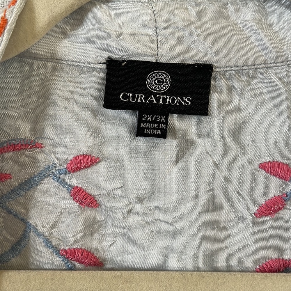 🌈 Embroidered Kimono - Picture 3 of 5